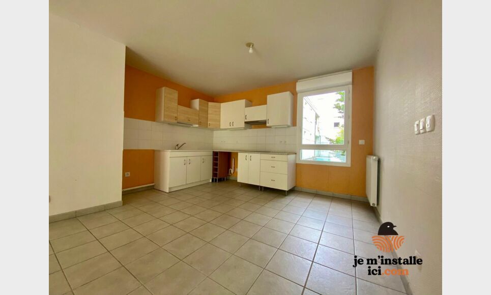 T3 de 66 m2 avec 2 terrasses + garage   Quartier Amp&egrave;re, Gre : Photo 3