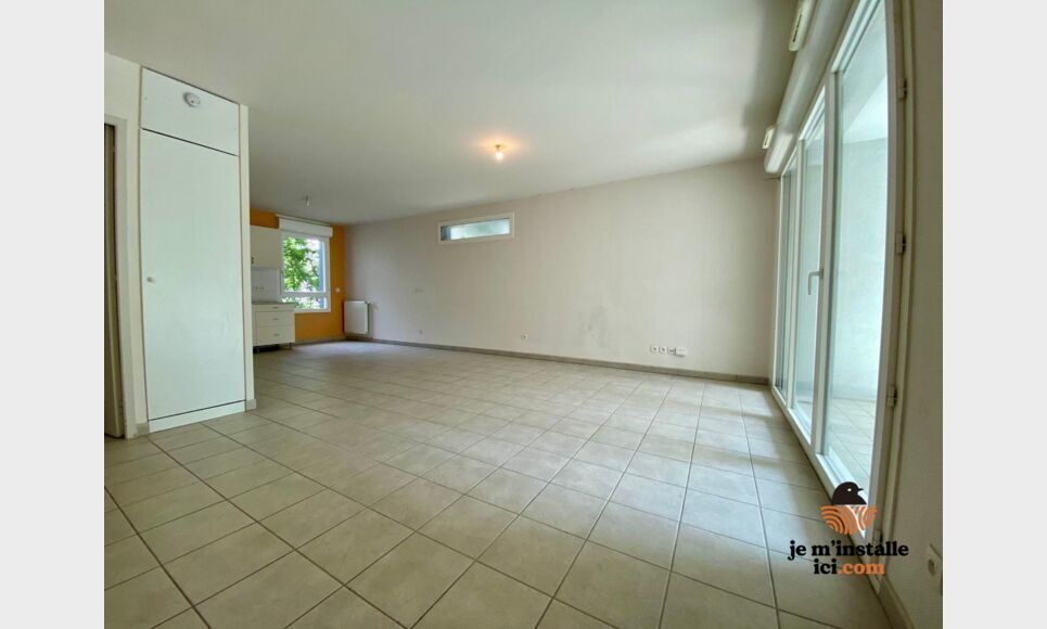 T3 de 66 m2 avec 2 terrasses + garage   Quartier Amp&egrave;re, Gre : Photo 4