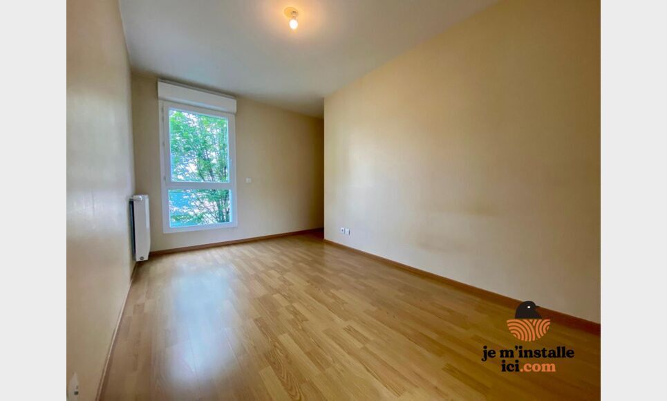 T3 de 66 m2 avec 2 terrasses + garage   Quartier Amp&egrave;re, Gre : Photo 7
