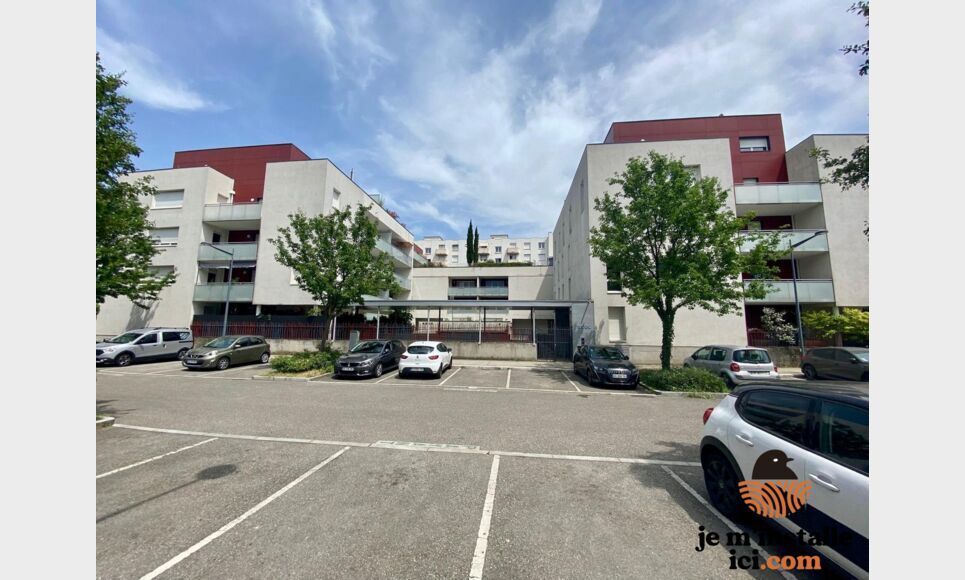 T3 de 66 m2 avec 2 terrasses + garage   Quartier Amp&egrave;re, Gre