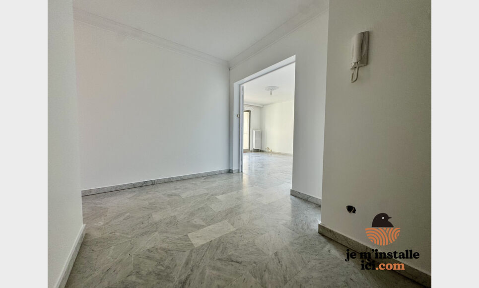 &Agrave; VENDRE   SUPERBE T3 AVEC GARAGE, CAVE & PARKING PRIVE DANS : Photo 1