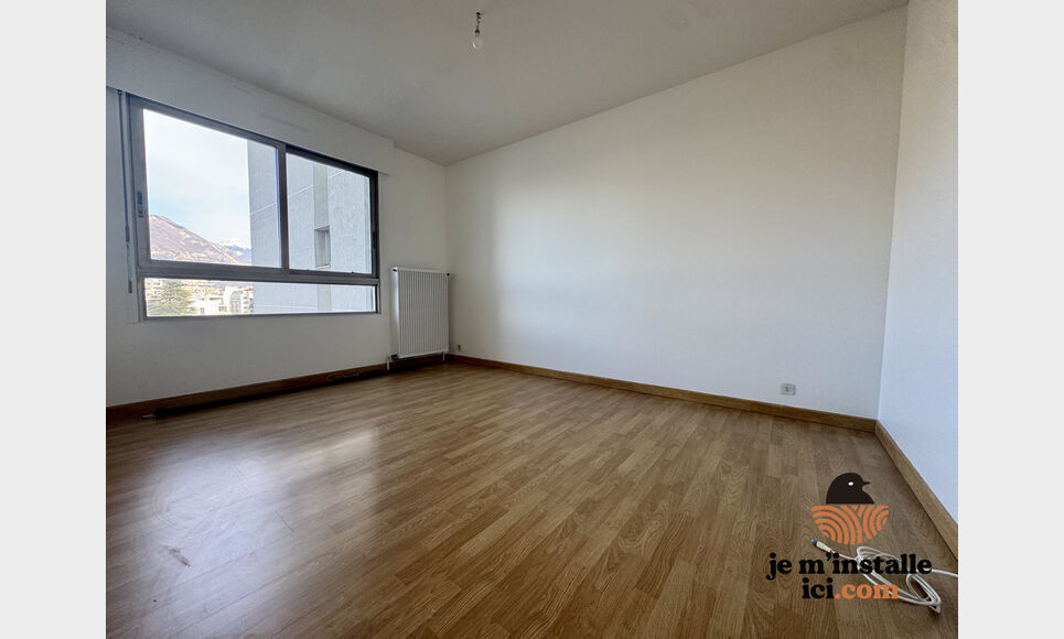 &Agrave; VENDRE   SUPERBE T3 AVEC GARAGE, CAVE & PARKING PRIVE DANS : Photo 4