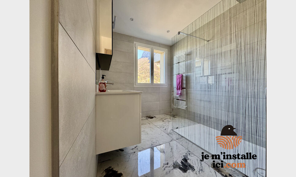 Appartement d'exception   T4 (ancien T5)   100 m2   Dernier : Photo 4