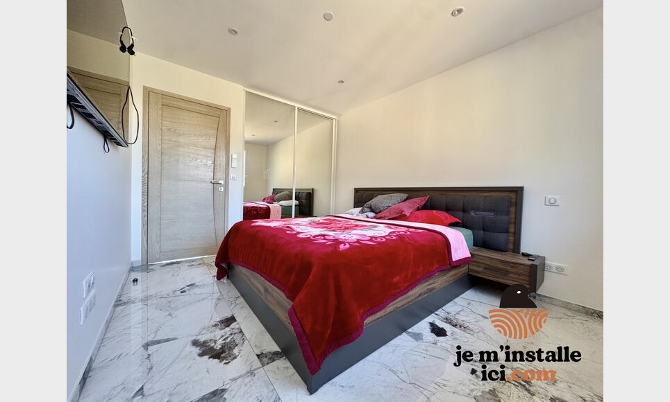Appartement d'exception   T4 (ancien T5)   100 m2   Dernier : Photo 6