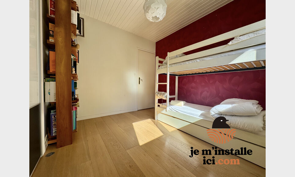 Maison individuelle, entretenue et modernis&eacute;e, sur terrain c : Photo 8