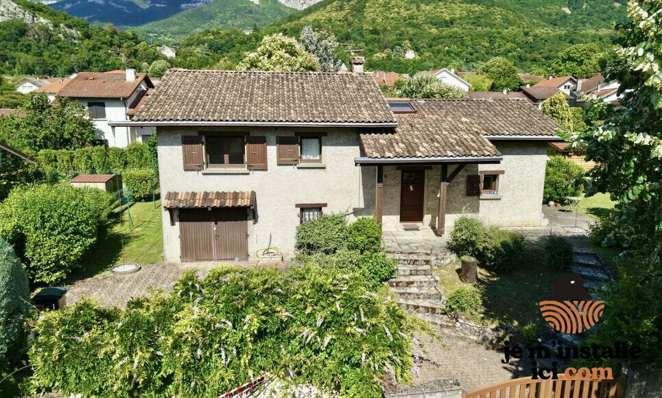 Maison individuelle, entretenue et modernis&eacute;e, sur terrain c