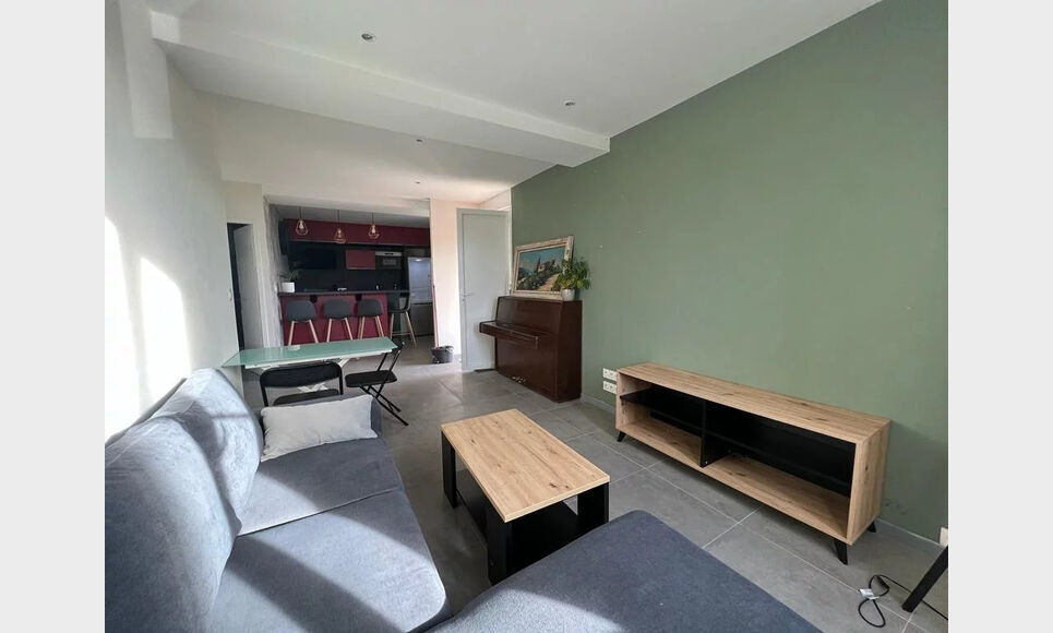 Appartement Meubl&eacute; de Type 2 - Emplacement Id&eacute;al &agrave; Voiron : Photo 2