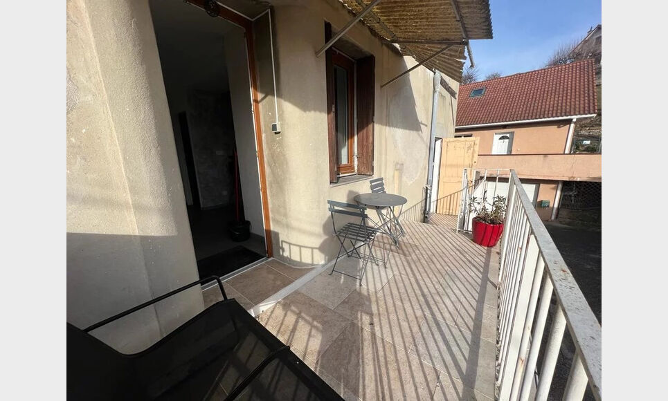 Appartement Meubl&eacute; de Type 2 - Emplacement Id&eacute;al &agrave; Voiron : Photo 3
