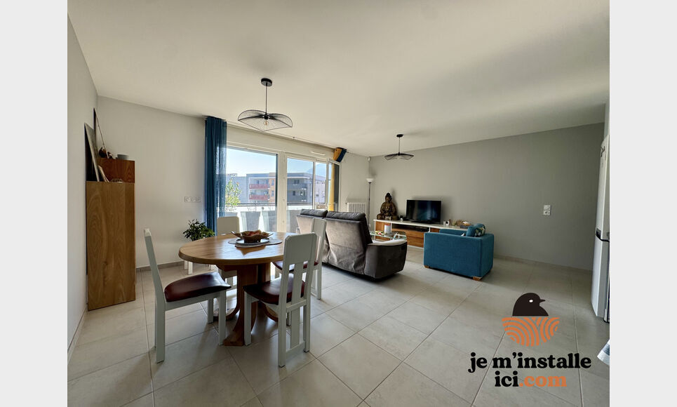 VOREPPE   T3 r&eacute;cent avec terrasse, au premier et dernier &eacute;ta : Photo 3