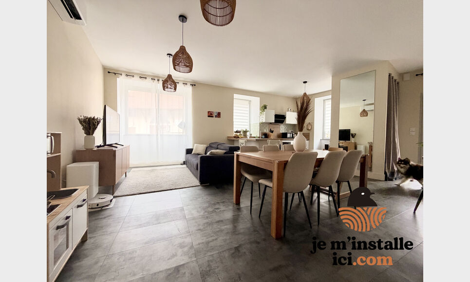CHIRENS   Maison de village de 107 m2, enti&egrave;rement r&eacute;nov&eacute;e a : Photo 4
