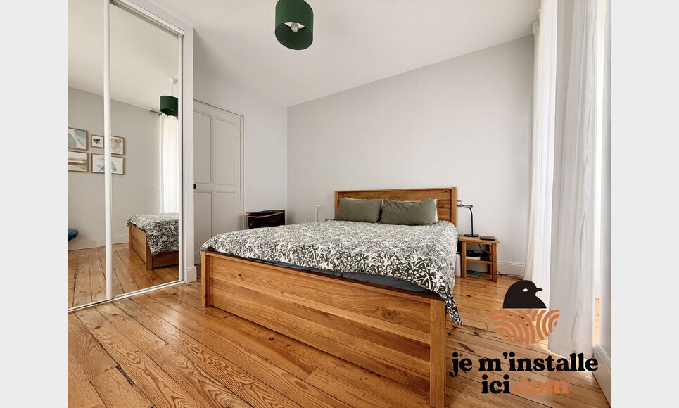 CHIRENS   Maison de village de 107 m2, enti&egrave;rement r&eacute;nov&eacute;e a : Photo 5