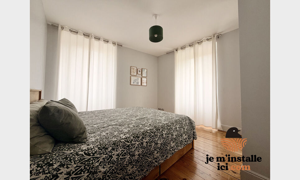 CHIRENS   Maison de village de 107 m2, enti&egrave;rement r&eacute;nov&eacute;e a : Photo 6
