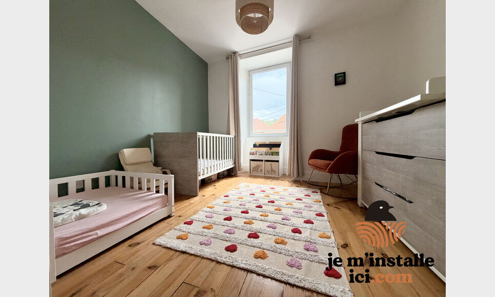 CHIRENS   Maison de village de 107 m2, enti&egrave;rement r&eacute;nov&eacute;e a : Photo 8